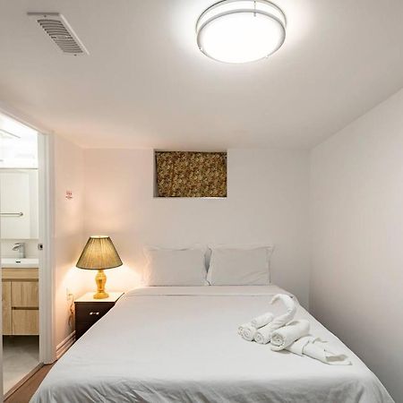 Simple & Tidy Private Rooms 토론토 외부 사진