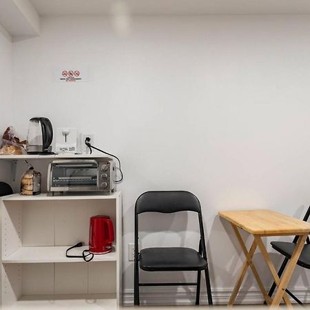 Simple & Tidy Private Rooms 토론토 외부 사진