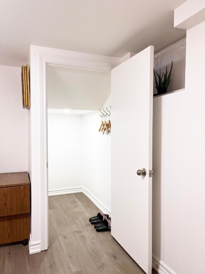 Simple & Tidy Private Rooms 토론토 외부 사진