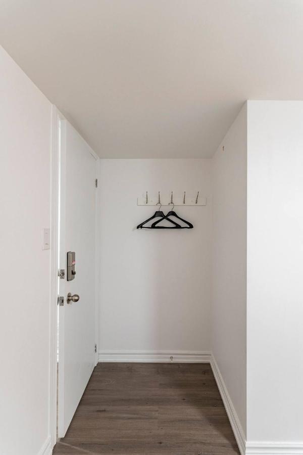 Simple & Tidy Private Rooms 토론토 외부 사진