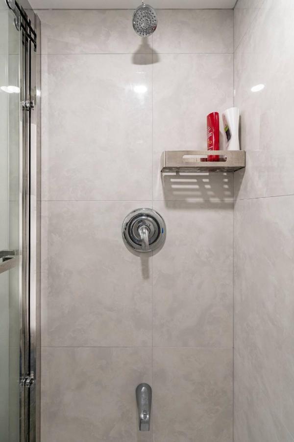 Simple & Tidy Private Rooms 토론토 외부 사진