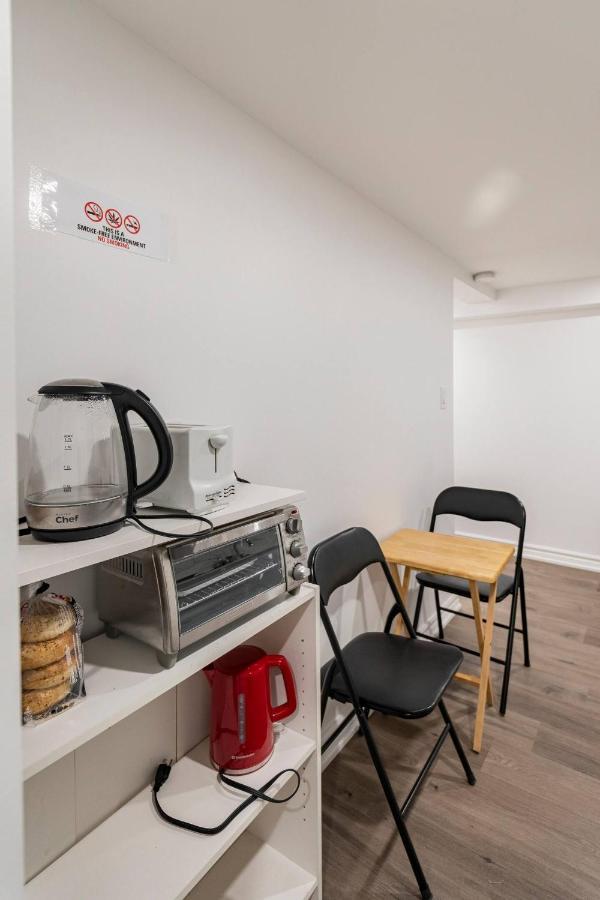 Simple & Tidy Private Rooms 토론토 외부 사진