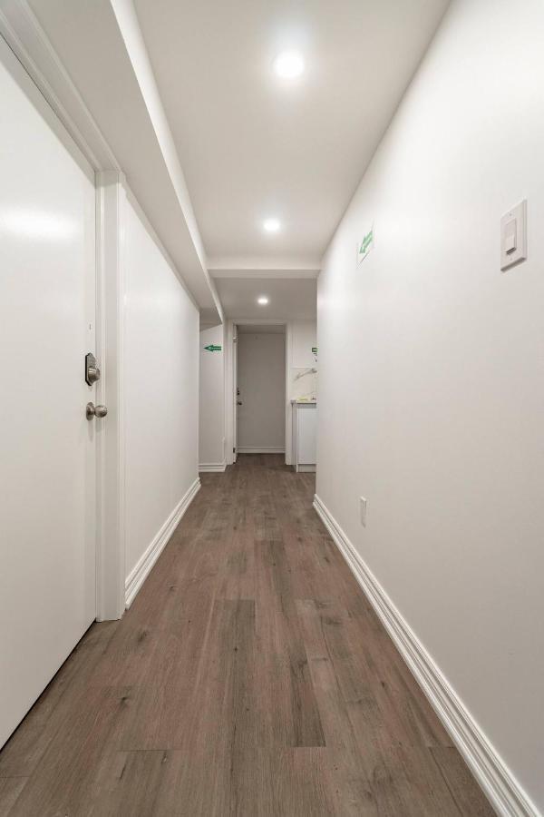 Simple & Tidy Private Rooms 토론토 외부 사진