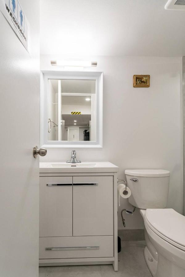 Simple & Tidy Private Rooms 토론토 외부 사진