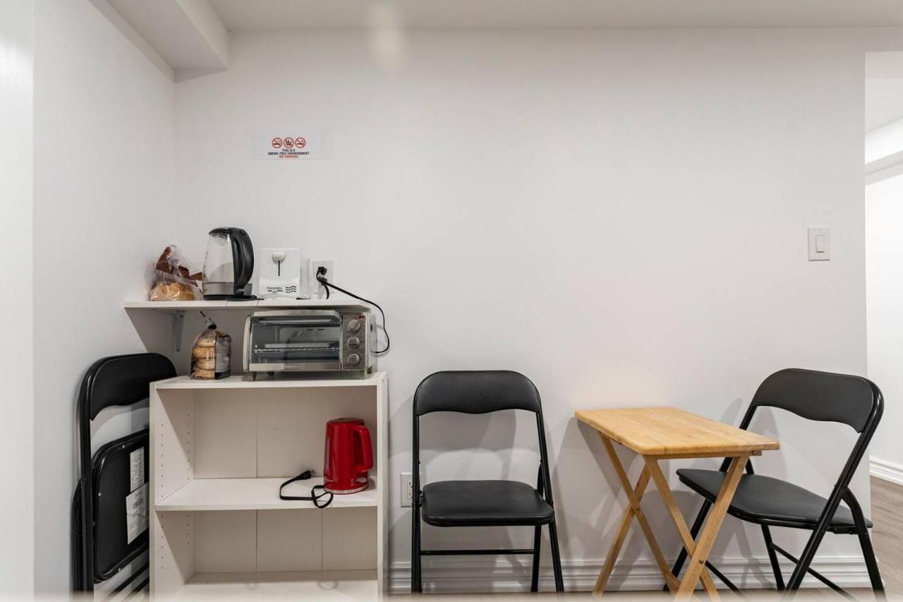 Simple & Tidy Private Rooms 토론토 외부 사진