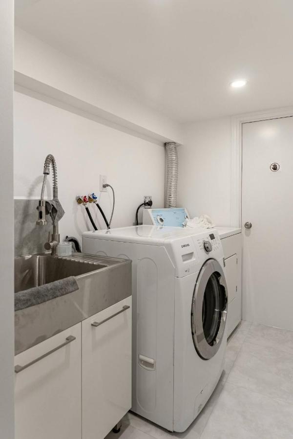 Simple & Tidy Private Rooms 토론토 외부 사진