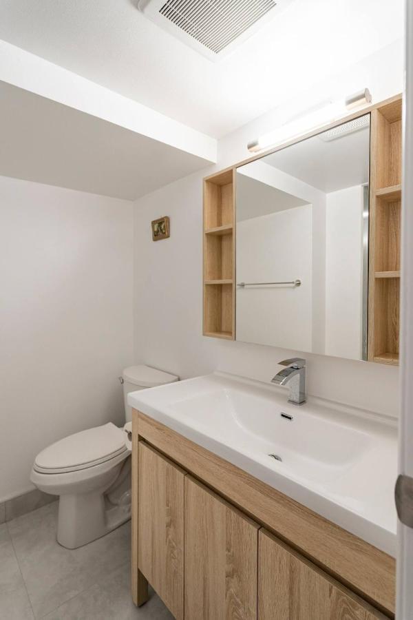 Simple & Tidy Private Rooms 토론토 외부 사진